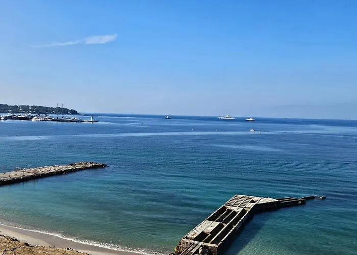 Centre Juan Les Pins Colombier 2p * Antibes